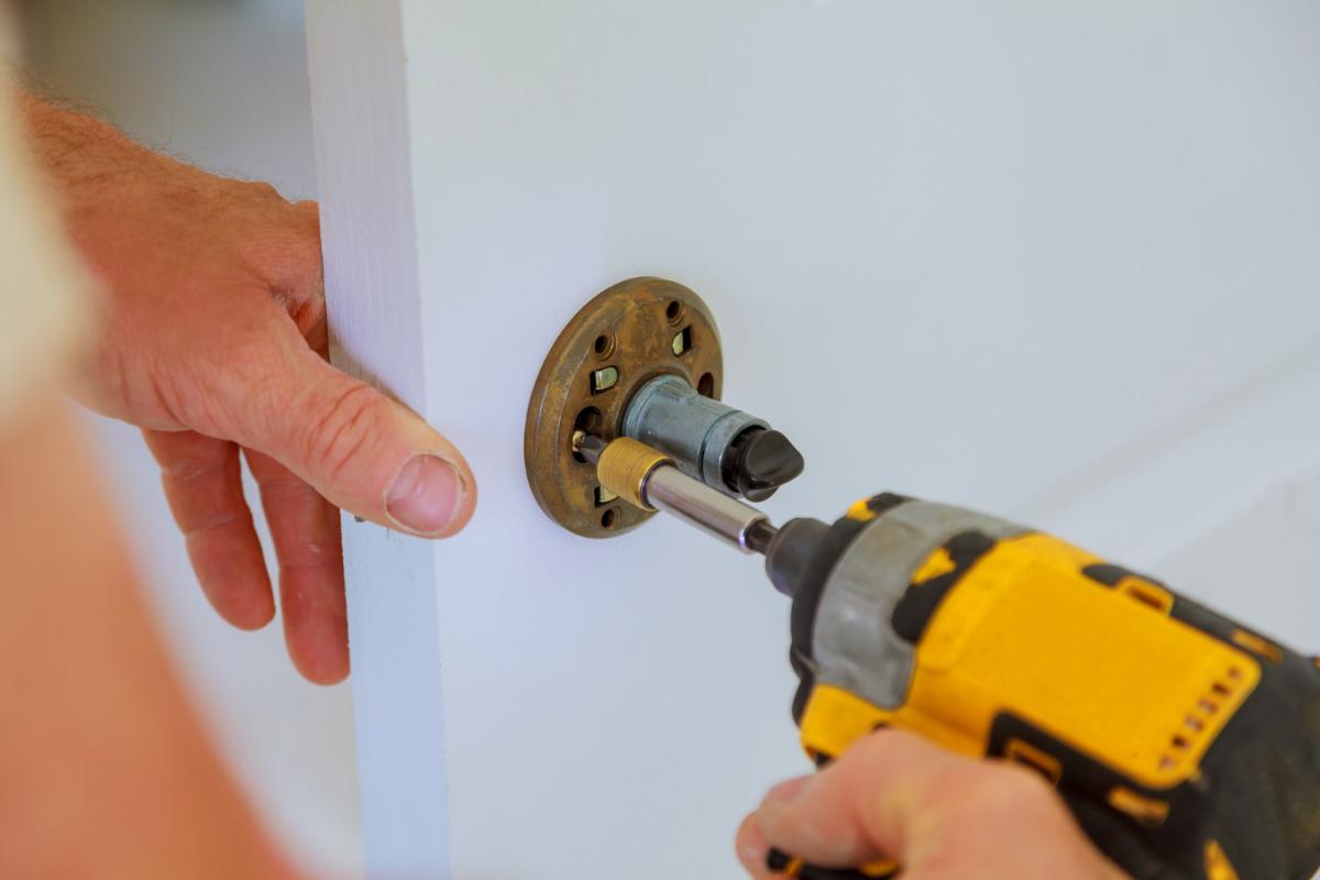 How to Choose the Right Locksmith