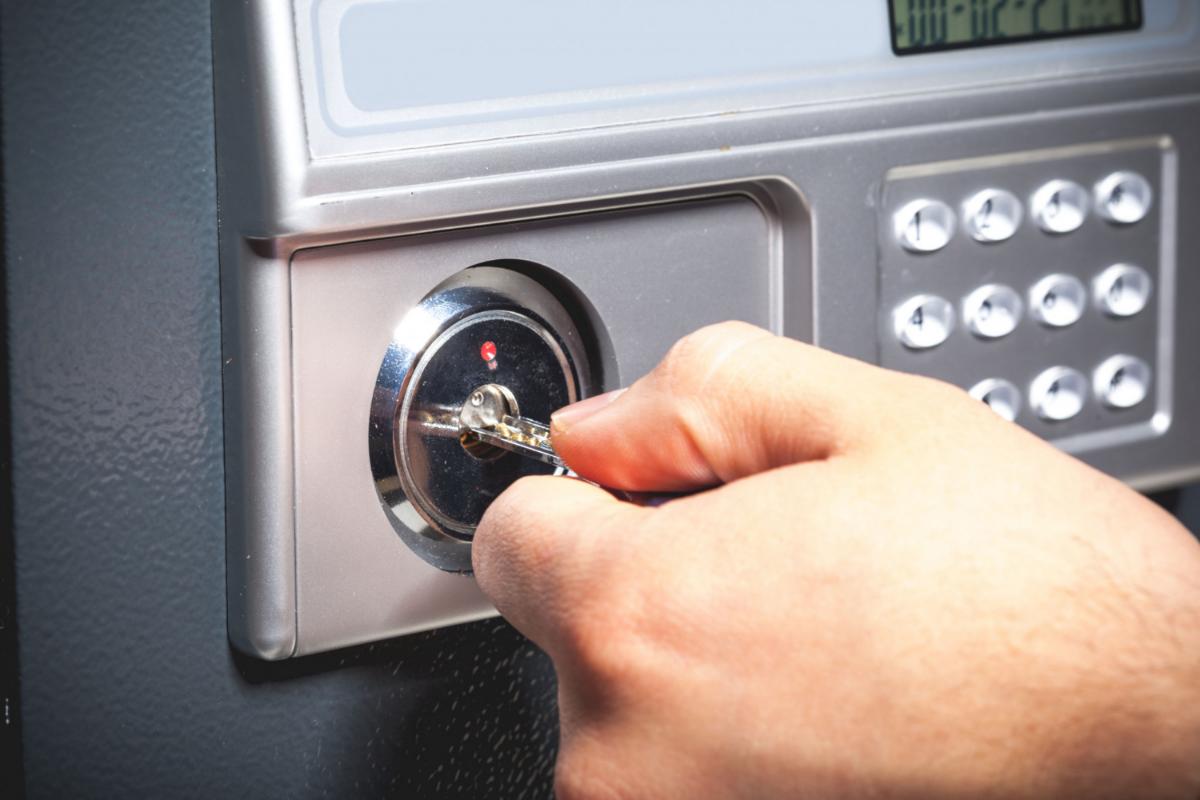 Factors to Consider Before Buying a Safe for Your Home
