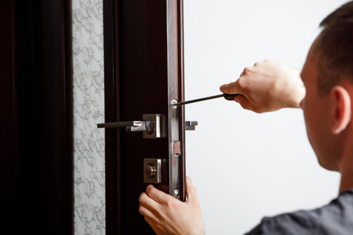 Why Hiring a Licensed Locksmith in Orlando Matters